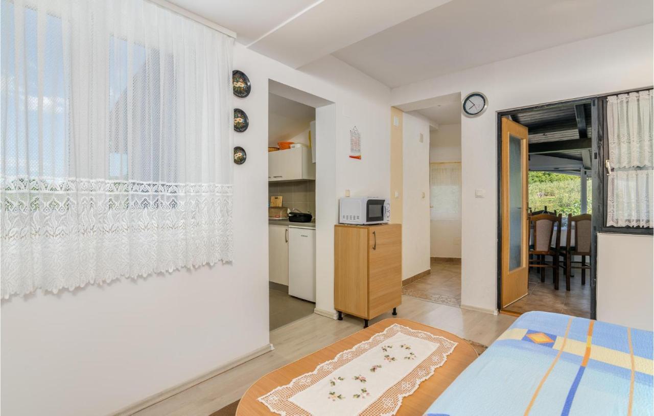 Amazing Apartment In Zupanje With Wifi Exterior foto